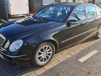 Gebraucht Mercedes E220 Avantgarde 150 PS (110 kW) 2006 Schwarz Limousine
