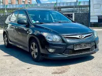 Gebraucht Hyundai i30 Edition 109 PS (80 kW) 2012 Schwarz Limousine