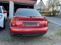 Second-hand Audi A4 99 CP (72 kW) 1994 Roșu Berlinǎ
