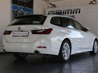 Gebraucht BMW 320 184 PS (135 kW) 2023 Weiß Kombi