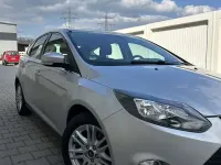 Gebraucht Ford Focus Trend 125 PS (91 kW) 2012 Limousine