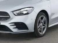 Gebraucht Mercedes B250e AMG Line Premium Plus 218 PS (160 kW) 2025 Silber Kleinwagen