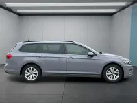 Gebraucht VW Passat 150 PS (110 kW) 2023 Grau Kombi