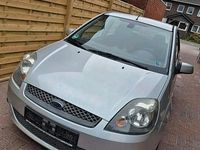 Gebraucht Ford Fiesta 69 PS (50 kW) 2008 Silber Kleinwagen