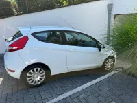 Gebraucht Ford Fiesta 95 PS (69 kW) 2012 Weiß Limousine