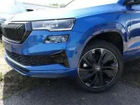 Neu Skoda Karoq SportLine 150 PS (110 kW) 2026 Moonweiß perleffekt moonweiß perleffekt SUV