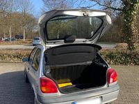 Gebraucht Ford Fiesta 60 PS (44 kW) 2001 Silber Kleinwagen