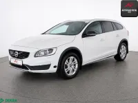 Gebraucht Volvo V60 CC 150 PS (110 kW) 2019 Ice white, solid / solid Kombi