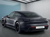 Second-hand Porsche Taycan GTS 439 kW (598 CP) 2023 Negru Berlinǎ
