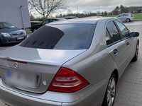 Gebraucht Mercedes C180 147 PS (108 kW) 2004 Silber Limousine