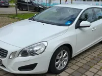 Gebraucht Volvo V60 163 PS (119 kW) 2011 Weiß Kombi
