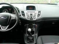Gebraucht Ford Fiesta Trend 112 PS (82 kW) 2011 Silber metallic Kleinwagen