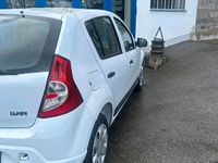 Gebraucht Dacia Sandero 75 PS (55 kW) 2009 Weiß Kombi