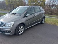Gebraucht Mercedes B200 140 PS (102 kW) 2006 Grau Van / Kleinbus