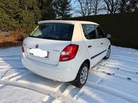 Gebraucht Skoda Fabia Fresh 60 PS (44 kW) 2013 Weiß Limousine