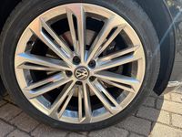 Gebraucht VW Passat Highline 239 PS (175 kW) 2017 Schwarz Kombi