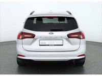 Używany Ford Focus 120 KM (88 kW) 2022 Srebrny Kombi