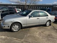 gebraucht Mercedes E230 *AUTOMATIK*KLIMA*ALUFELGEN*AHK*SITZHEIZUNG