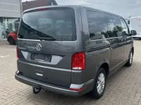Używany VW Caravelle 150 KM (110 kW) 2020 Szary Van