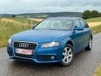 Gebraucht Audi A4 Attraction 143 PS (105 kW) 2011 Blau Kombi