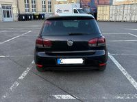 Gebraucht VW Golf VI Comfortline 105 PS (77 kW) 2011 Schwarz Kleinwagen