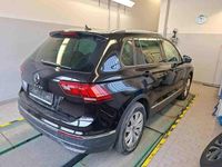 Gebraucht VW Tiguan Active 150 PS (110 kW) 2023 Schwarz SUV