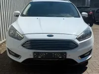 Gebraucht Ford Focus Titanium 125 PS (91 kW) 2017 Weiß Kombi