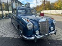 Gebraucht Mercedes 220 101 PS (74 kW) 1956 Blau Limousine