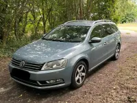 Gebraucht VW Passat Highline 105 PS (77 kW) 2012 Blau Kombi