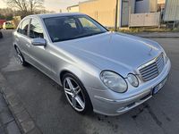 Gebraucht Mercedes E220 Elegance 150 PS (110 kW) 2003 Silber Limousine