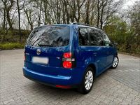 Gebraucht VW Touran 140 PS (102 kW) 2009 Blau Van / Kleinbus