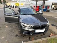 Gebraucht BMW 118 Sport Line 136 PS (100 kW) 2017 Grau Kleinwagen
