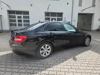 Gebraucht Mercedes C180 156 PS (114 kW) 2013 Obsidianschwarz (metallic) Limousine
