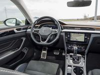 Gebraucht VW Arteon Elegance 218 PS (160 kW) 2021 Pure white Kombi