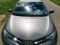 Gebraucht Toyota Auris Edition 132 PS (97 kW) 2015 Silber Limousine