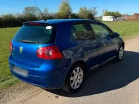 Gebraucht VW Golf V 102 PS (75 kW) 2005 Blau Kleinwagen