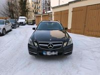 Gebraucht Mercedes E220 Avantgarde 170 PS (125 kW) 2011 Schwarz Kombi