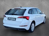Gebraucht Skoda Scala Cool Plus 95 PS (69 kW) 2022 Weiss Kleinwagen