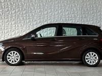 Gebraucht Mercedes B220 184 PS (135 kW) 2015 Braun Van / Kleinbus