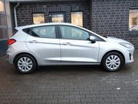 Gebraucht Ford Fiesta Cool & Connect 75 PS (55 kW) 2022 Silber Limousine