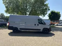 Neu Peugeot Boxer 179 PS (131 kW) 2026 Grau Van