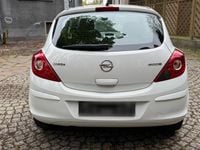 Gebraucht Opel Corsa 69 PS (50 kW) 2013 Weiß Kleinwagen