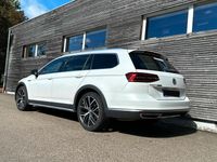Gebraucht VW Passat Alltrack 220 PS (161 kW) 2018 Weiß Kombi
