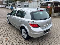 Gebraucht Opel Astra Edition 140 PS (102 kW) 2007 Silber Kleinwagen