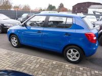 Gebraucht Skoda Fabia 60 PS (44 kW) 2009 Blau Kleinwagen