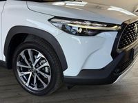 Gebraucht Toyota Corolla Cross Team 197 PS (144 kW) 2022 Schneeweiß SUV