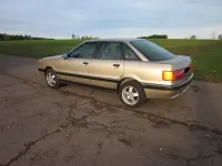 Używany Audi 80 116 KM (85 kW) 1990 Beżowy Sedan/Limuzyna