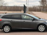 Gebraucht Ford Focus 125 PS (91 kW) 2017 Grau Kombi