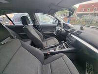Gebraucht BMW 118 122 PS (89 kW) 2006 Silber Kleinwagen