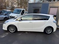 Gebraucht Toyota Verso 147 PS (108 kW) 2015 Weiß Van / Kleinbus